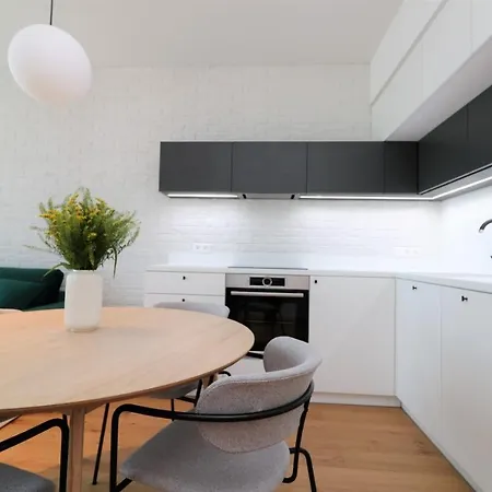 Sky Park New 1-bedroom Appartamento